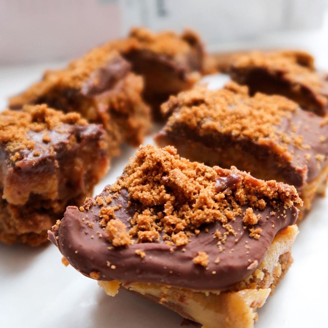 Biscoff Millionare Shortbread | Amy Cousins Life